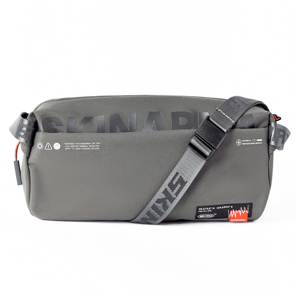 Skinarma Crossbody Fardel Çapraz Vücut Çantası Skinarma Crossbody Fardel Çapraz Vücut Çantası